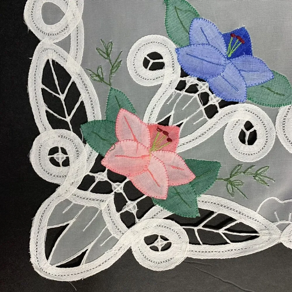 Set Vintage Organdy Appliqué 8 Placemats 1 Table Runner Flowers Cut Outs